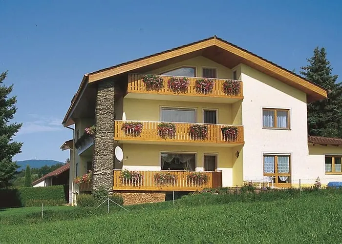 Gaestehaus Am Ludwigsberg بيت ضيافة باد كوتستينغ